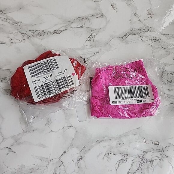 2 Victoria's Secret Very Sexy Lace Cheeky Panty M - Picture 12 of 12